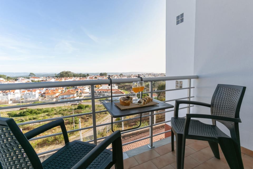 Patio, View (from property/room), Balcony/Terrace, City view