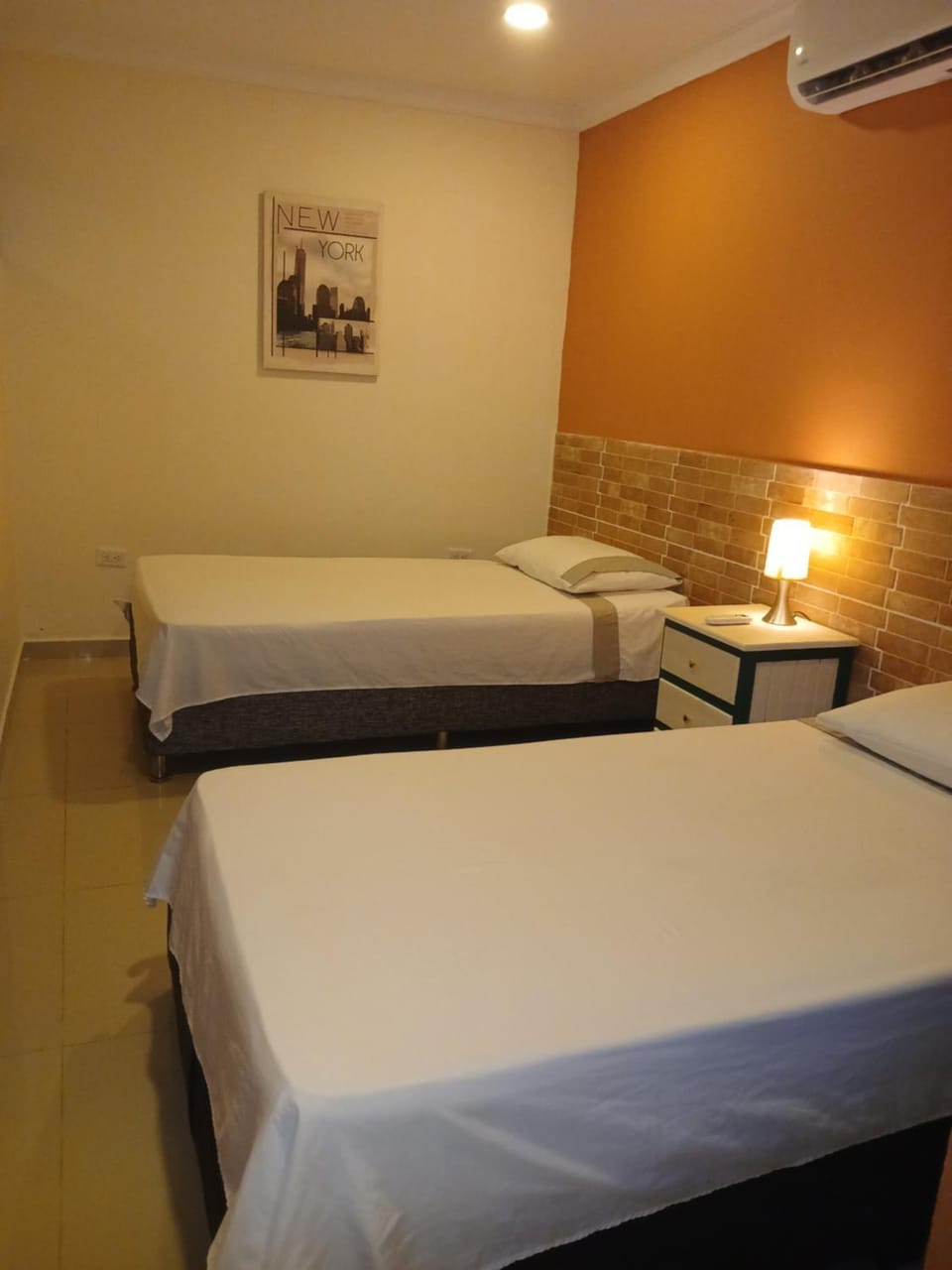 Bed, Photo of the whole room, Bedroom, air conditioner