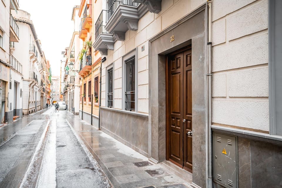 Property building, Street view