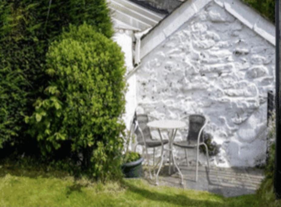Cosy Cottage Real Fire Nearby Pub Garden Parking House in England