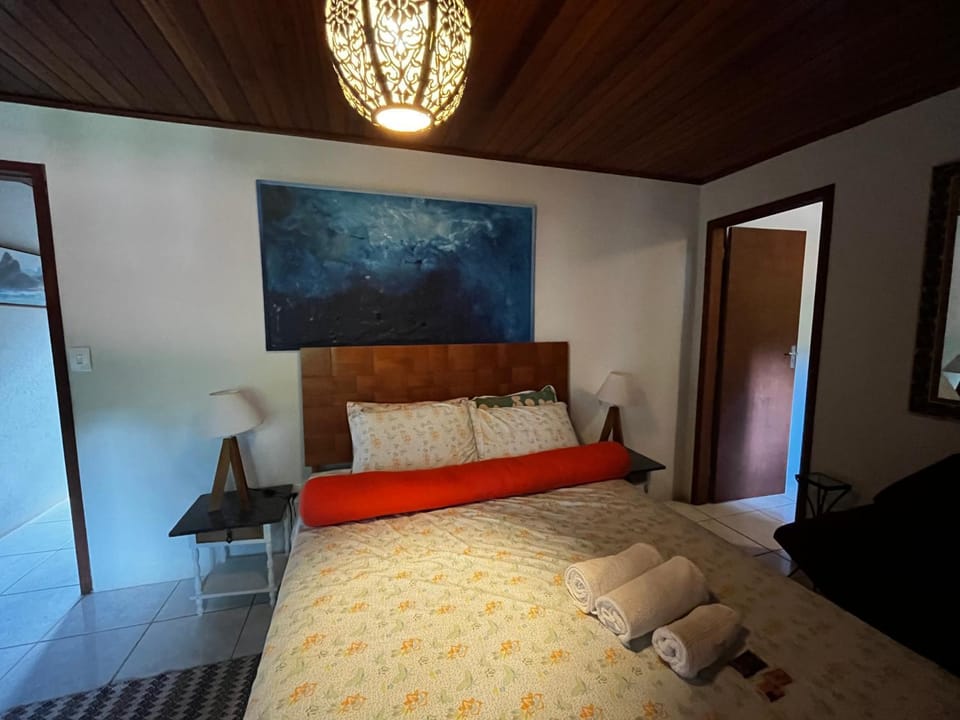 Casa em Friburgo com piscina, lareira suíte & quarto ATENCAO SABADO DIA 18 DE ABRIL TERA FESTA NA CHACARA House in Nova Friburgo