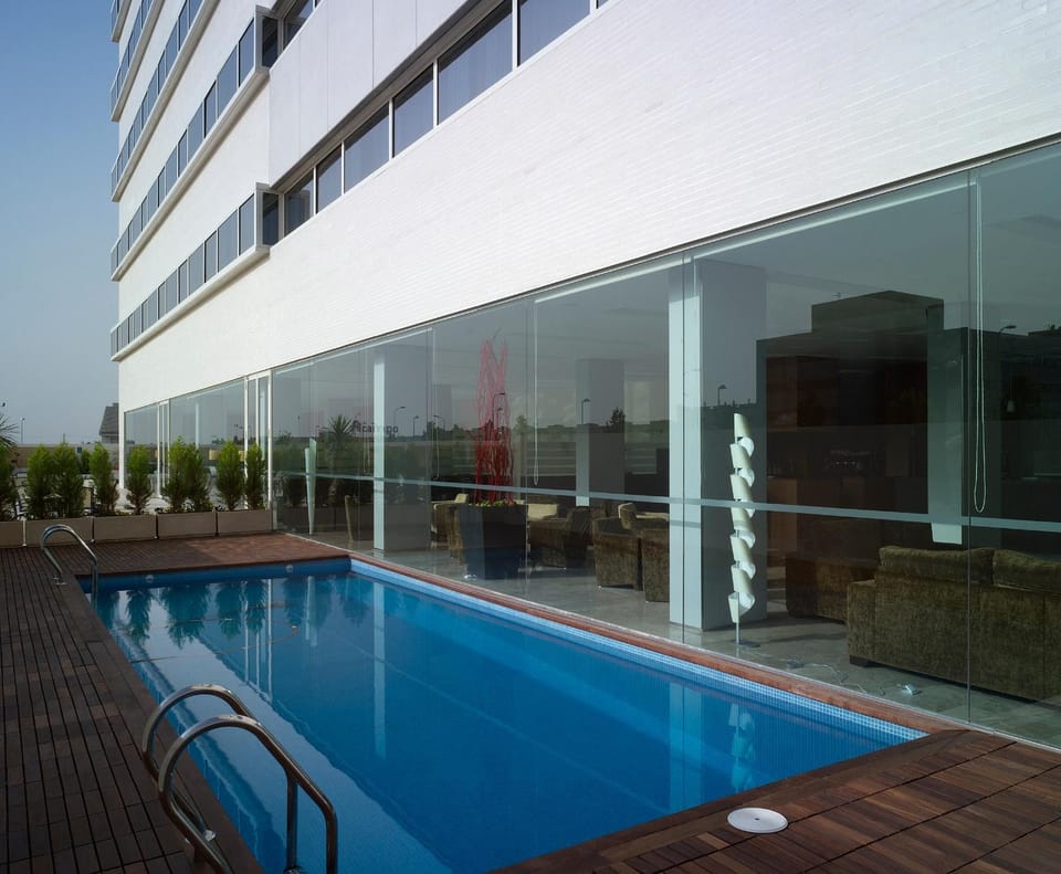 Swimming pool, Swimming pool