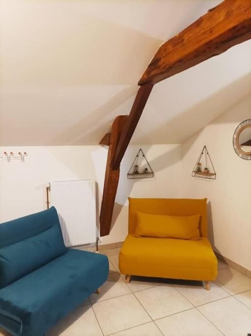 Studio en pleine campagne avec jardin privatif House in Centre-Val de Loire