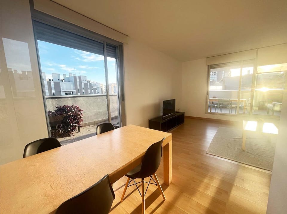 Communal lounge/ TV room, Seating area, Dining area