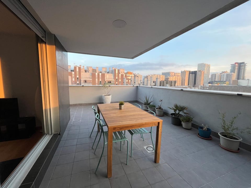 Patio, Day, Garden, View (from property/room), Balcony/Terrace, Dining area, City view