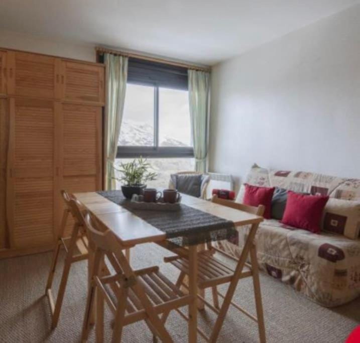 Bed, Living room, Dining area