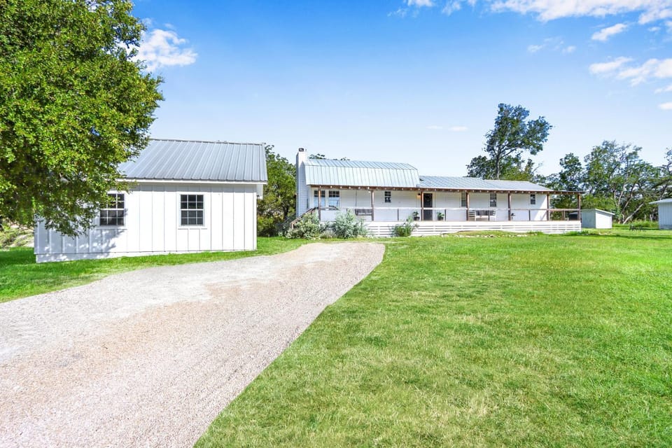 Happiness Ranch - Pecan Tree House House in Rio Grande