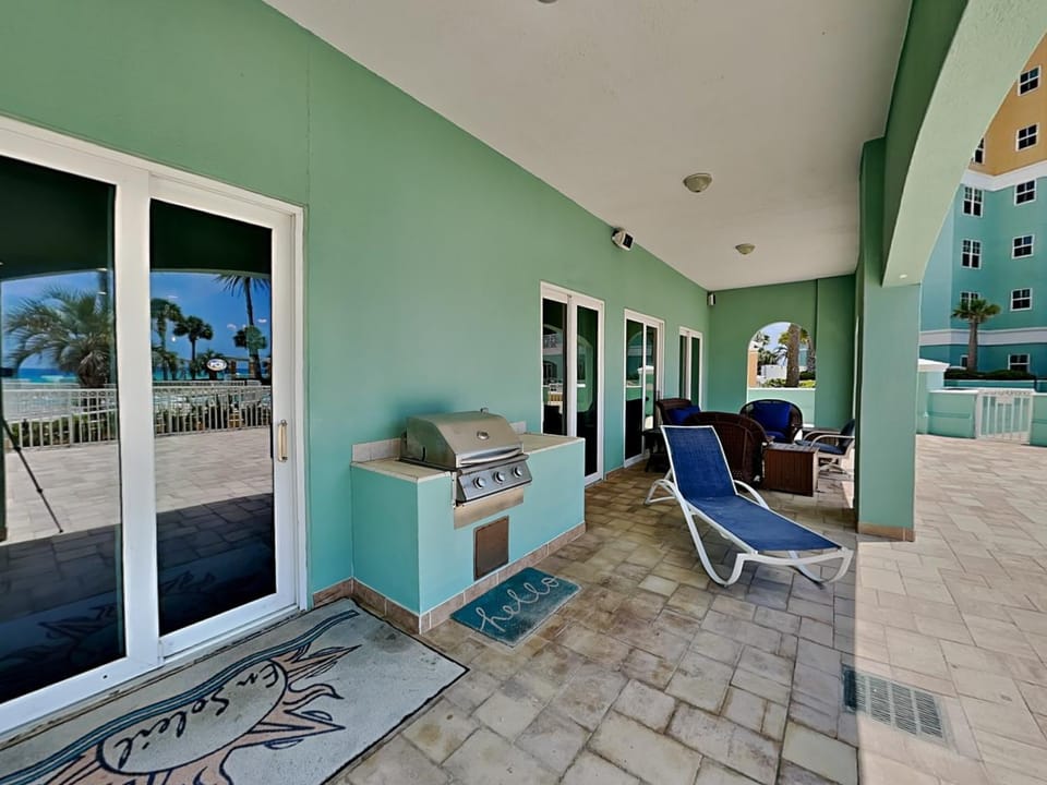 Patio, BBQ facilities, Seating area, Beach, Sea view