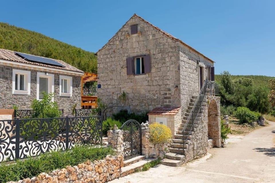 Prapatna Villa in Dubrovnik-Neretva County