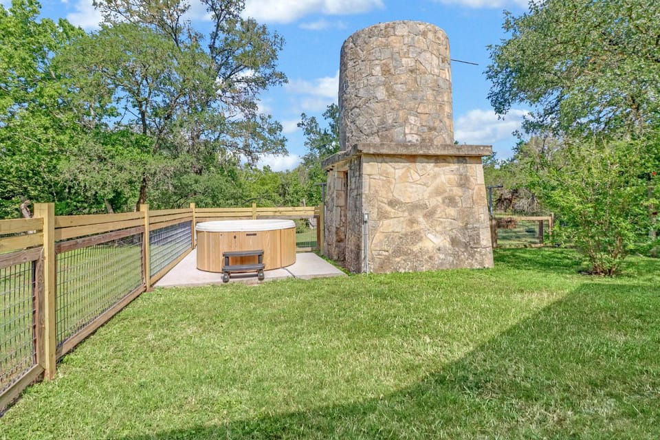 Milk Bath Springs House House in Dripping Springs