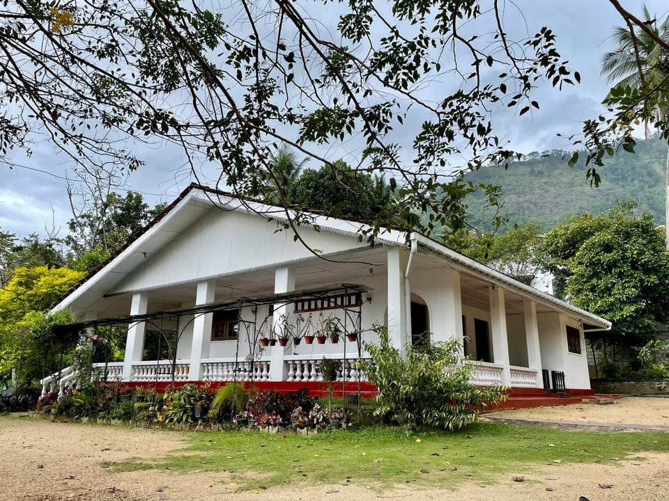 Property building, Natural landscape, Garden, Garden view, Mountain view