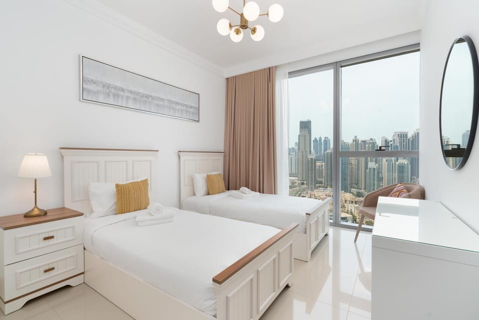 Luxury 2 Bedroom Apt-Burj Khalifa view-Walk to Dubai Mall Apartment in Dubai
