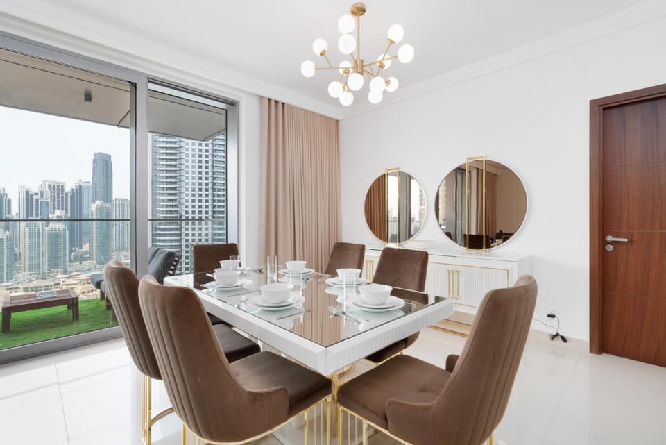 Luxury 2 Bedroom Apt-Burj Khalifa view-Walk to Dubai Mall Apartment in Dubai