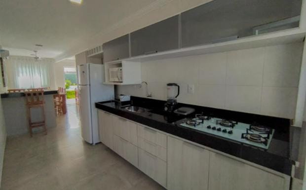 Kitchen or kitchenette, minibar, pet friendly, stove