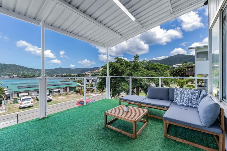 Patio, Day, Natural landscape, View (from property/room), Balcony/Terrace, Living room, Seating area
