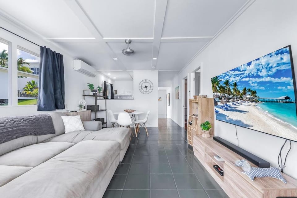 Hillcrest Harmony House in Airlie Beach