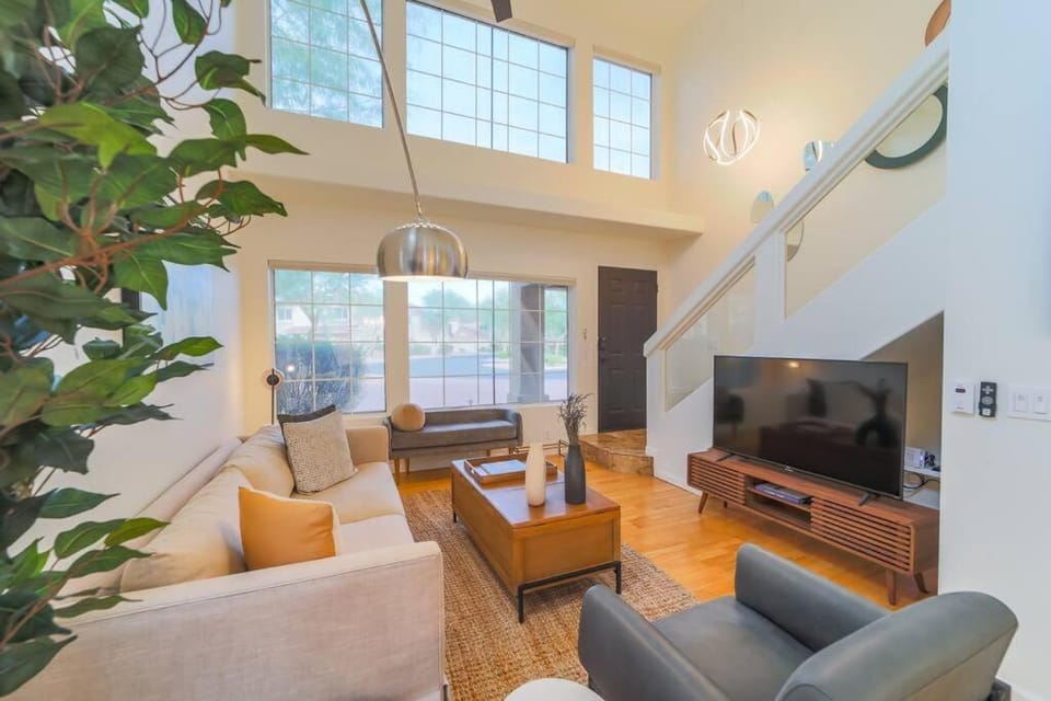 TV and multimedia, Living room, Seating area