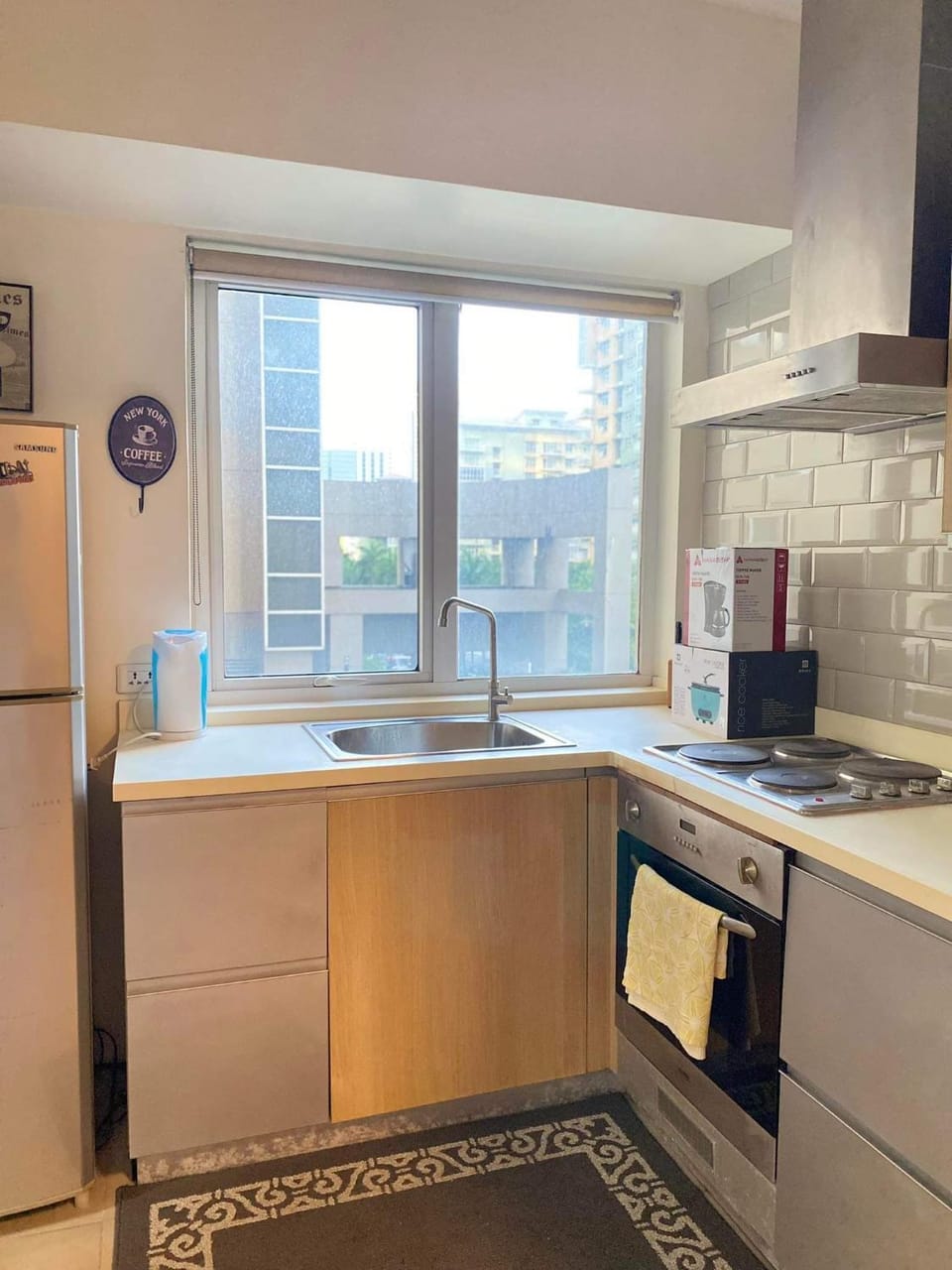 Kitchen or kitchenette, oven, stove