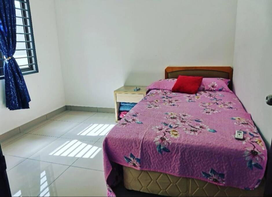 Zanra Homestay at Residensi Zamrud Blok B Apartment in Negeri Sembilan, Malaysia