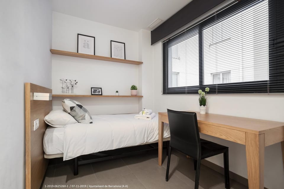 Bed, Photo of the whole room, Bedroom, hair dresser