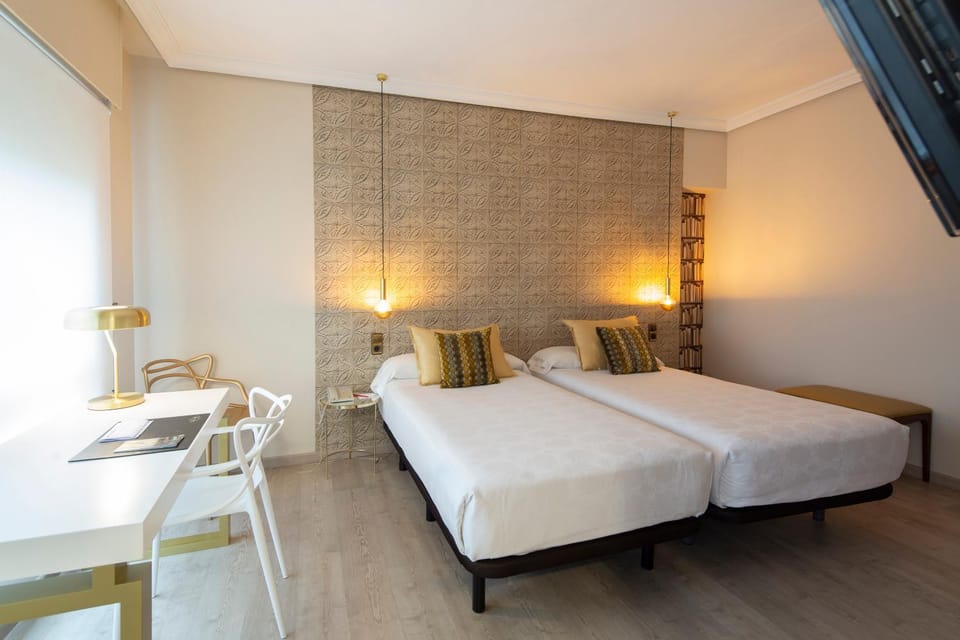 Bed, Decorative detail, Bedroom, Family
