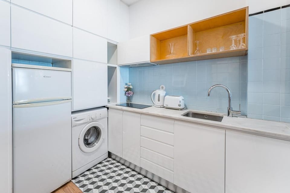 GuestReady - Cozy Bright apartment with a Balcony Apartment in Porto