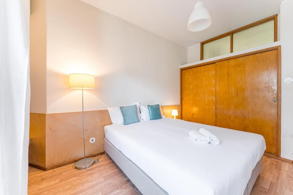 GuestReady - Cozy Bright apartment with a Balcony Apartment in Porto