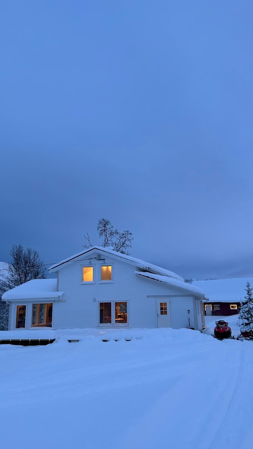 Mountainside Lodge - Breivikeidet House in Troms Og Finnmark