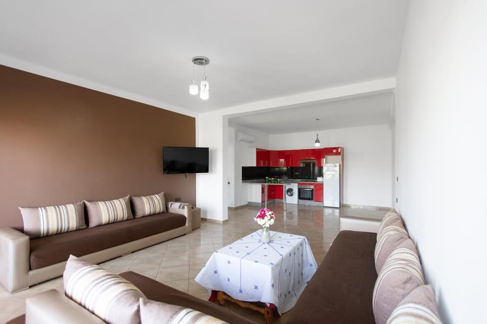 TV and multimedia, Kitchen or kitchenette, Living room, kitchen