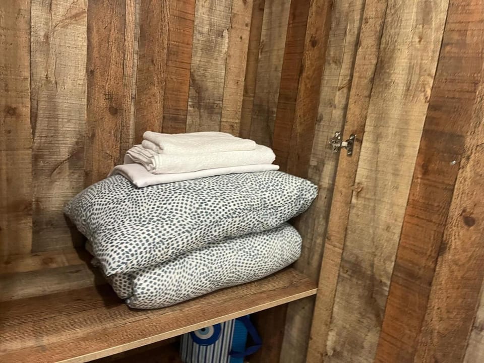 Bedroom, towels, wardrobe