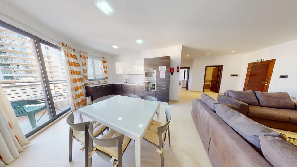 Living room, Dining area, kitchen