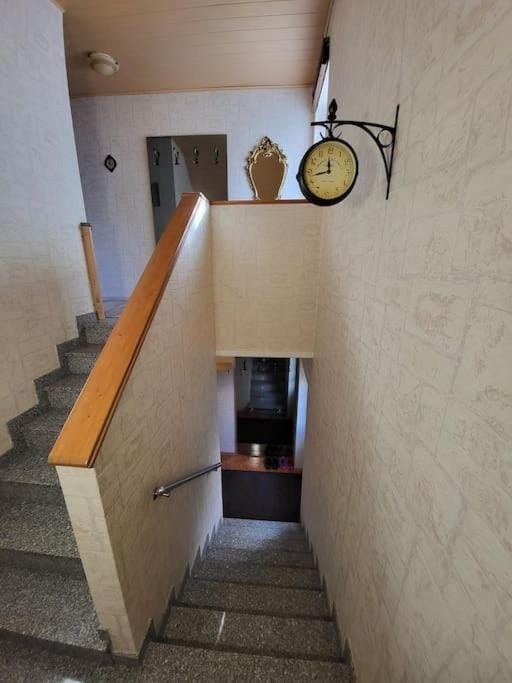 Schöne Wohnung mit eigenem Eingang und Parkplatz Apartment in Fulda