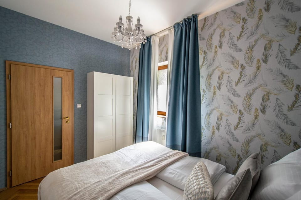 Bed, Bedroom, wardrobe