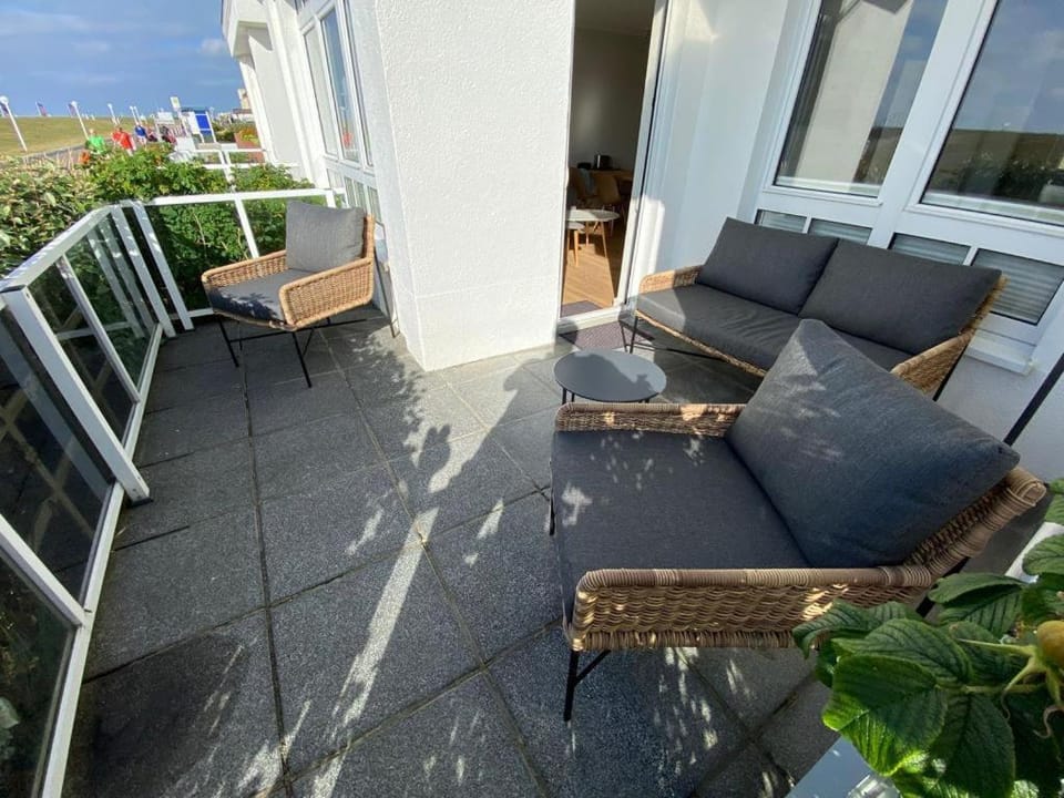 View (from property/room), Balcony/Terrace, Seating area