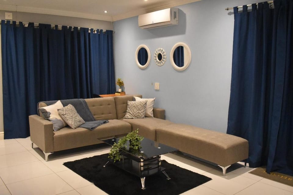 Living room, Seating area, air conditioner
