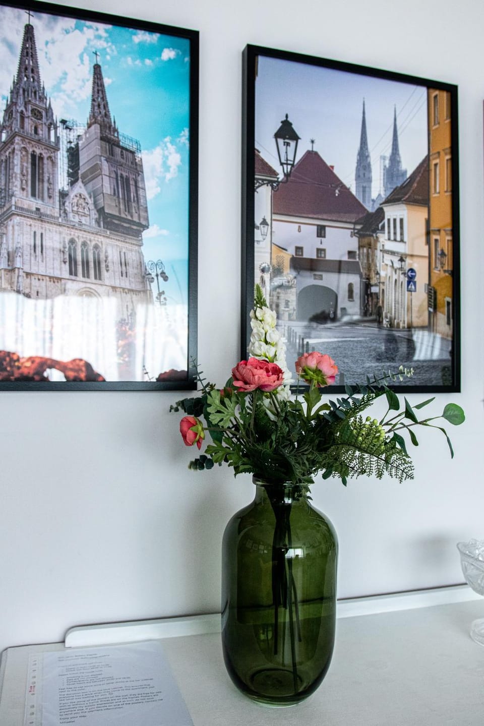 Living room, Decorative detail