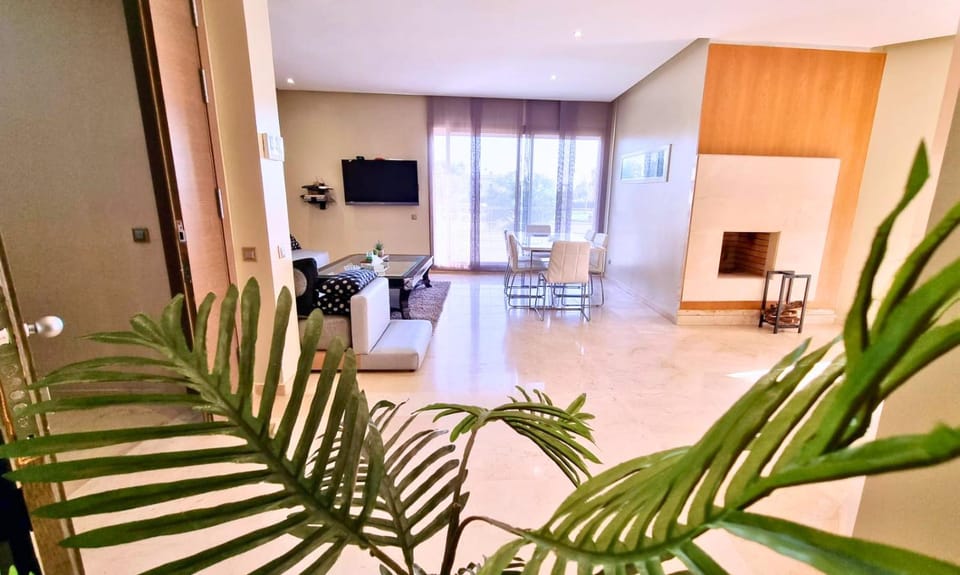 TV and multimedia, Living room, Seating area, fireplace