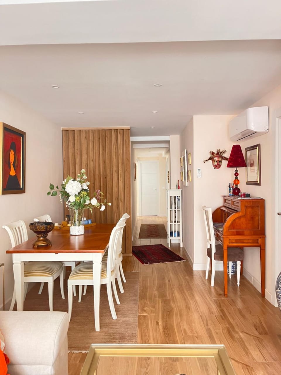 Communal lounge/ TV room, Living room, Lobby or reception, Seating area, Dining area