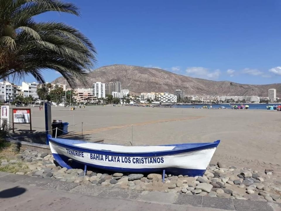 Las Torres 2 minutos de Las Vistas by Vapagó Tenerife Apartment in Playa de las Americas