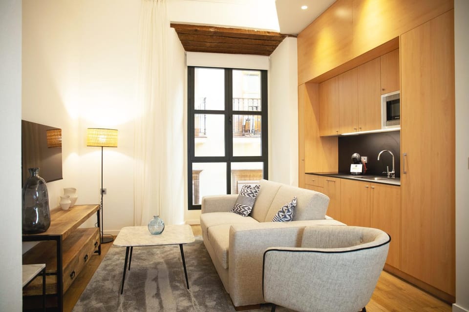 Communal lounge/ TV room, TV and multimedia, Kitchen or kitchenette, Living room, Seating area, Evening entertainment
