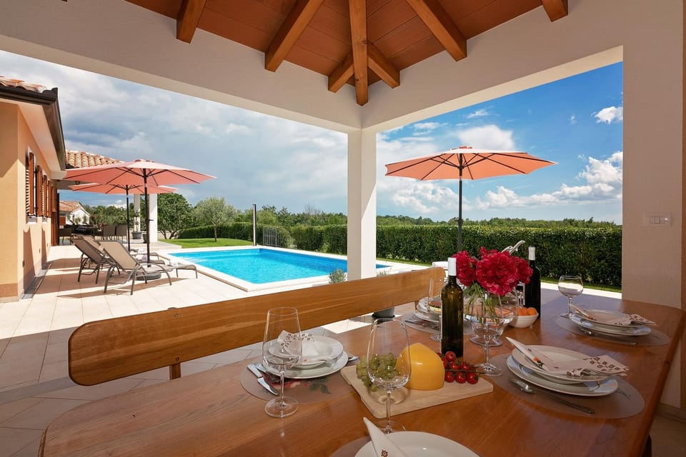 Patio, Balcony/Terrace, Dining area, Pool view