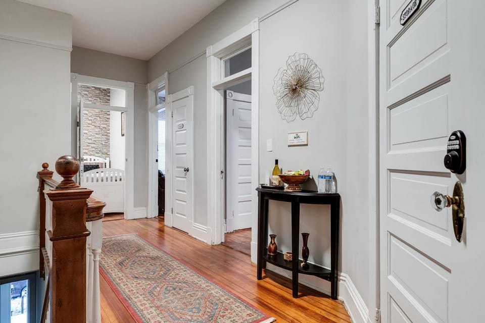 Centrally located in Carytown fully fenced Apartment in Richmond