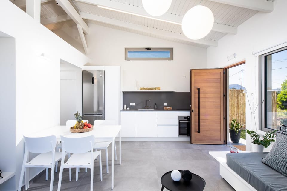 Kitchen or kitchenette, Living room, Dining area, pet friendly