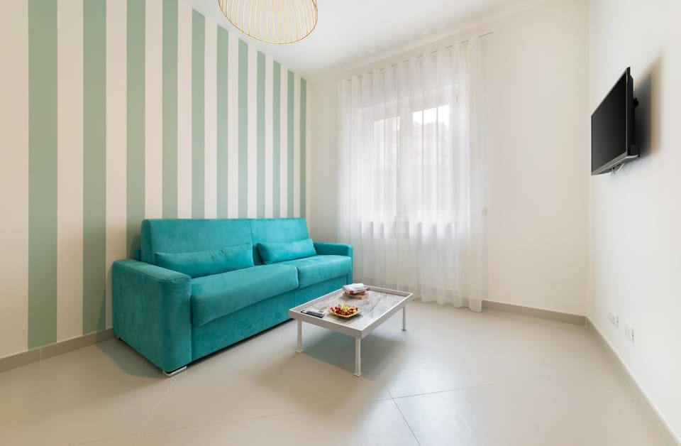 Communal lounge/ TV room, Seating area