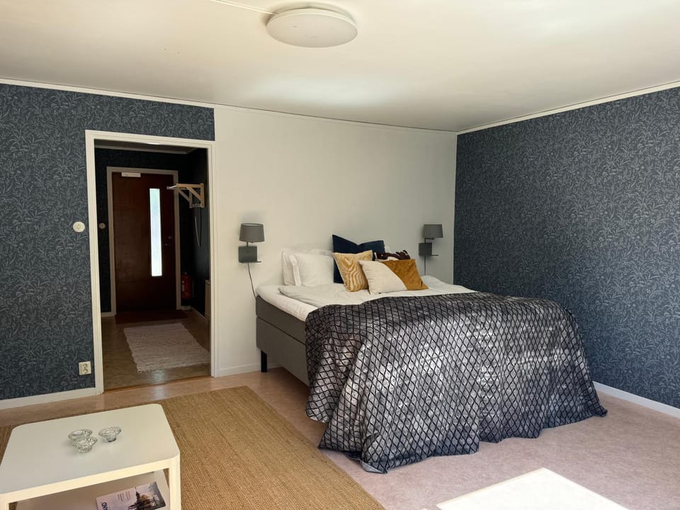Bed, Photo of the whole room