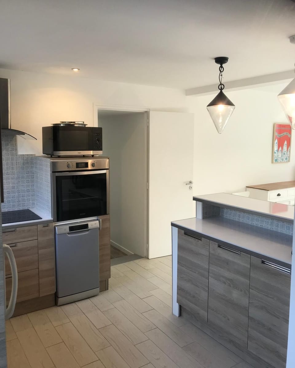 dishwasher, oven, stove