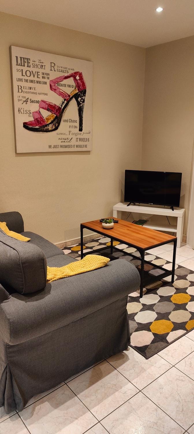 Charmant Appartement au Cœur de Fougères Apartment in Fougères