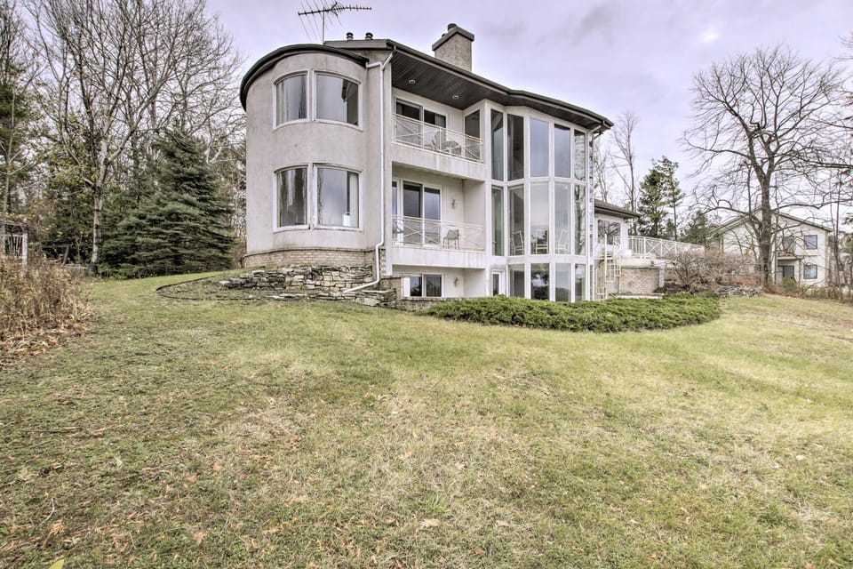 Grand Egg Harbor Home w/ Stunning Lake Views! House in Egg Harbor