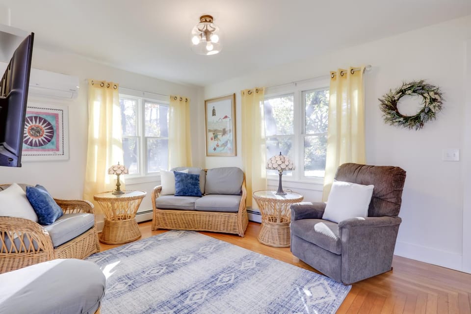 Cozy Historic Wakefield Home Close to Beaches House in Wakefield
