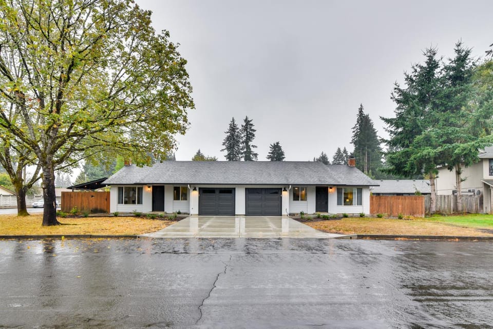 Lovely Vancouver Retreat w/ Home Gym! House in Vancouver